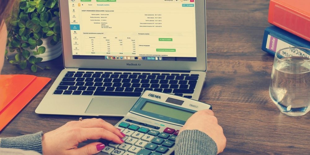 Four Reasons to Hire an Online Bookkeeper